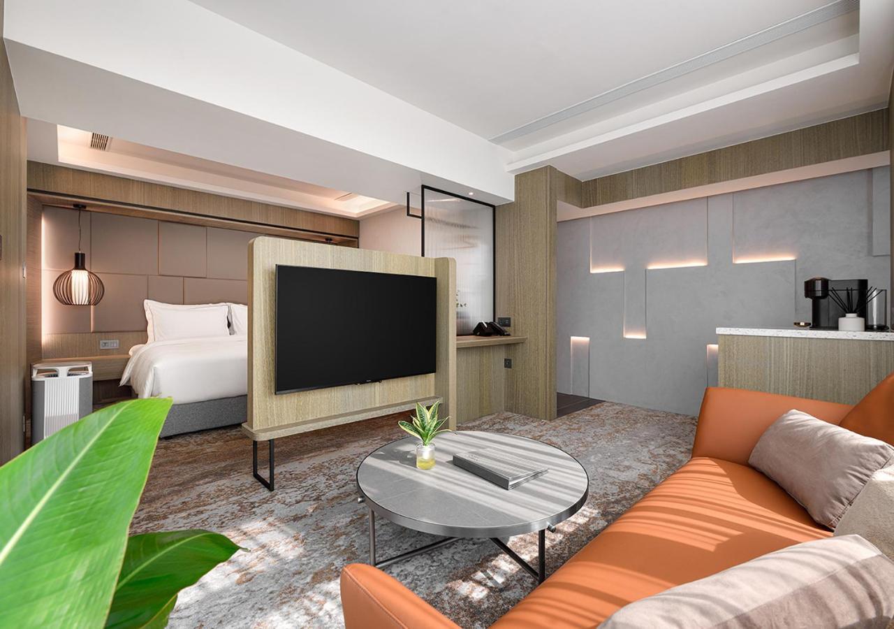 Jai Chateau Hotels & Hostels Тайнань Номер фото